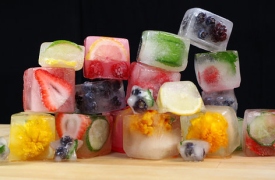 Công dụng làm đẹp của nước đá