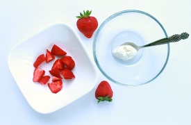 Mặt nạ dâu sữa chua cho da dầu 