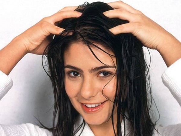 Dầu gội Alonzo hỗ trợ quá trình lưu thông máu trong da đầu và kích thích sự phát triển của tóc.