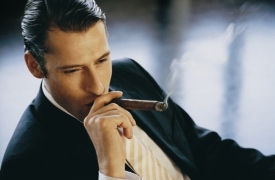 Tác nhân gây ra bệnh đau lưng ở nam giới