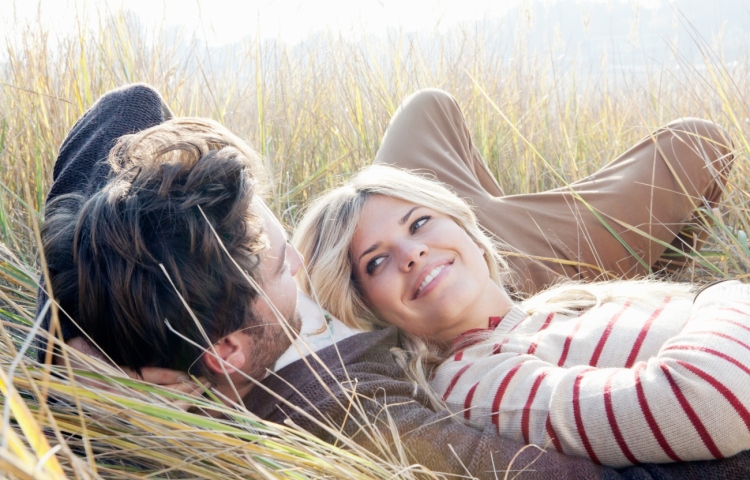 4 điều người phụ nữ ưu tú nào cũng làm cho chồng