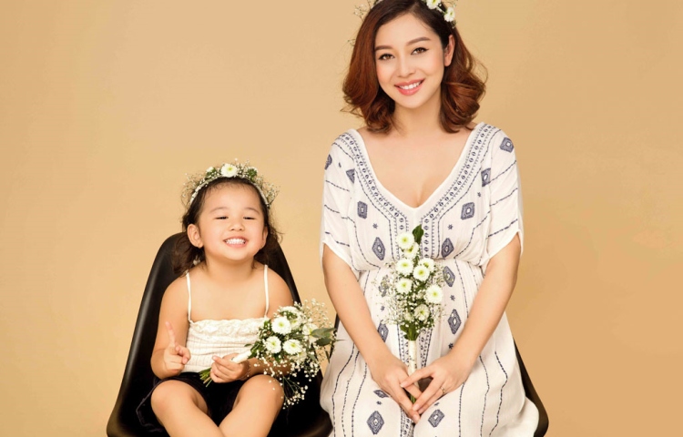 Tuyệt chiêu giảm cân sau sinh của các mỹ nhân Việt