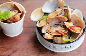 Nghêu xào ớt cay cay cho ngày đông thêm ấm áp
