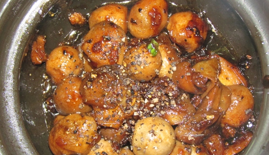 Ngon miệng với món nấm rơm kho tiêu