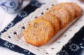 Thực hiện món bánh rán bí đỏ hấp dẫn