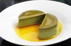 Tự làm bánh flan vị trà xanh thơm ngon tại nhà