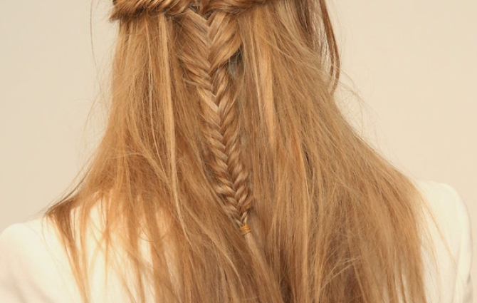 10 kiểu tóc tết hot nhất sàn diễn thời trang 2021