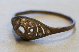 Câu chuyện chiếc nhẫn và giá trị của bản thân