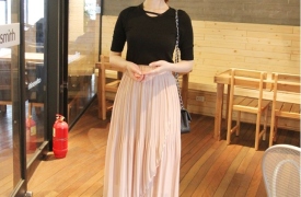 Đa phong cách cùng chân váy xếp ly