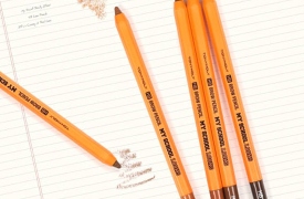 Những dụng cụ trang điểm đội lốt đồ dùng học tập cực đáng yêu