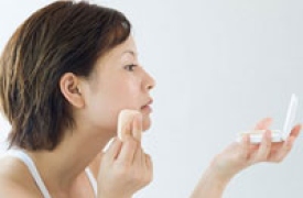 Sai lầm của chị em trong sử dụng phấn nền 