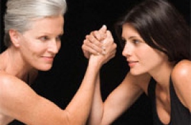 “Mượn” con để trả đũa mẹ chồng 