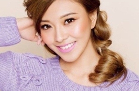 Hai kiểu tóc nữ tính cho tiệc đầu năm