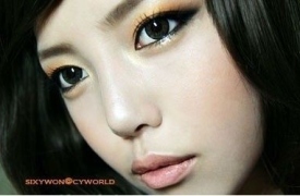 Đẹp lạ với kiểu trang điểm mắt tông màu cam