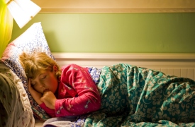 Để đèn ngủ làm tăng nguy cơ ung thư vú